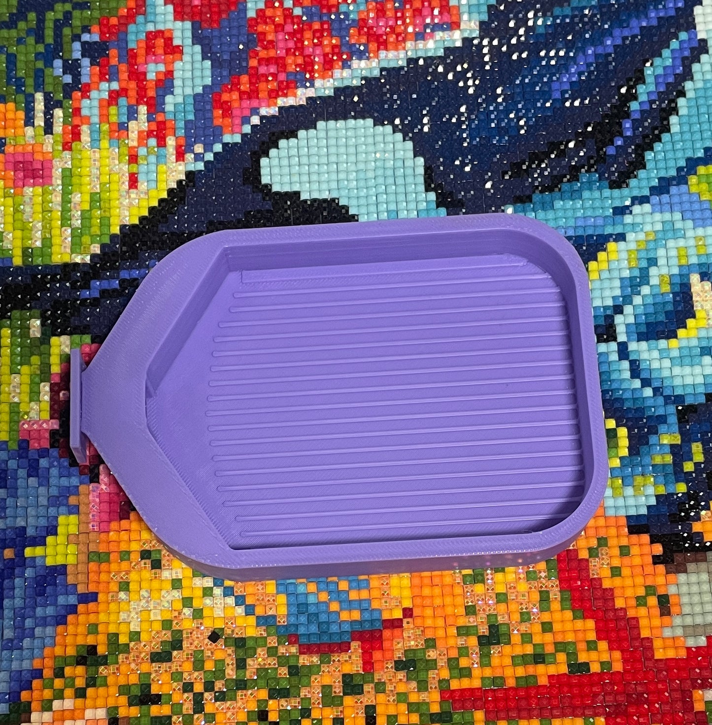 Diamond Art Tray for Beginners - Shake it Up with a Stopper, Perfect Crafty Gift for Newbies!